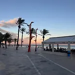 Lusail 1ª Linea Playa Adults Only *